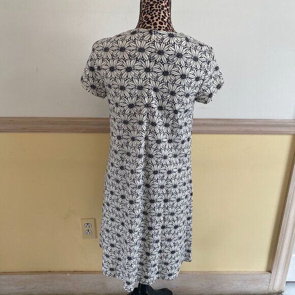 J. McLaughlin Black and White Daisy Dress Size Small K7 - Picture 2 of 4